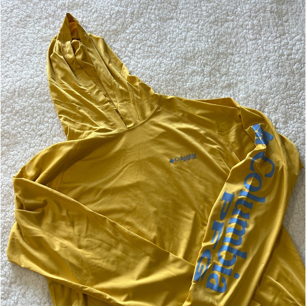 Men’s Long Sleeve Performance Hoodie